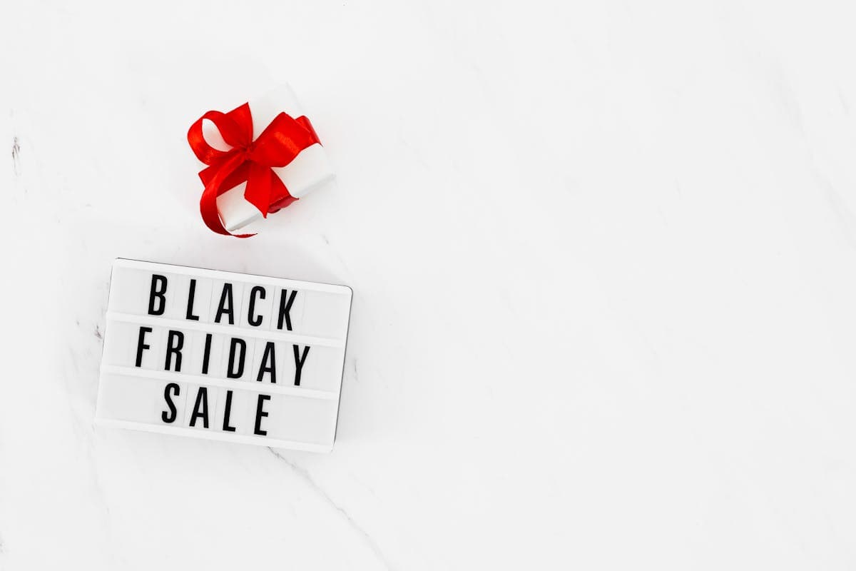 Managing Holiday Rush: The Complete Seasonal Guide for Shopify Merchants