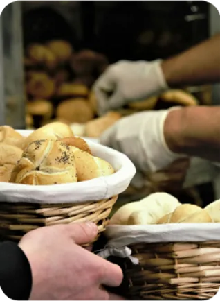 Customer selecting delivery time slot for Shopify order